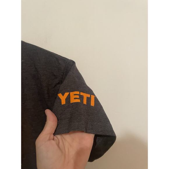YETI Bear & Man Sharing Drink | Gray/Orange Short Sleeve Shirt | Size Adult S - Picture 4 of 5